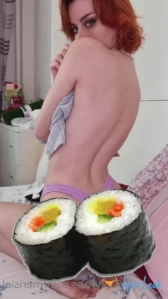 8906085