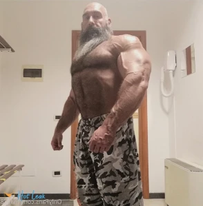 3082870