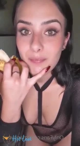 4228002