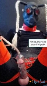 4912316