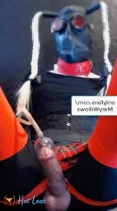 4912352