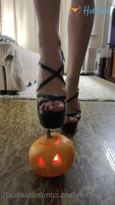 4353837