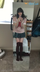 5749252