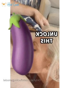 8886048