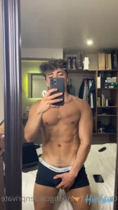4928579
