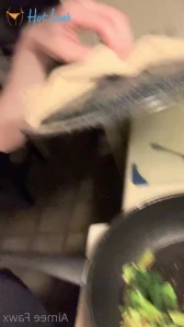 8853587