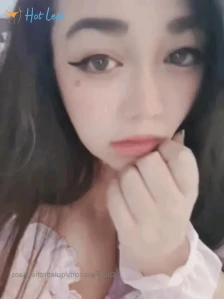 10600299