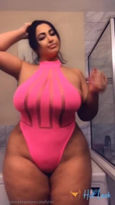 10599563
