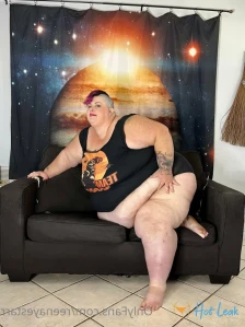 7896049