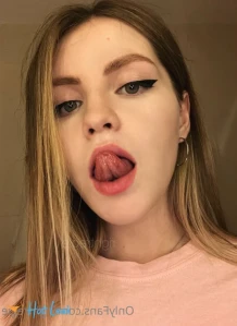7744592