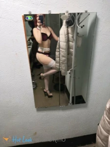 3105242