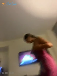 8829123