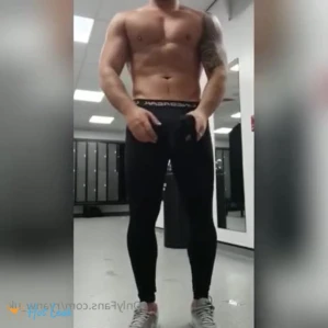5437740