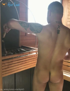 6183570