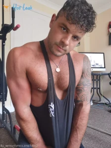 6183619