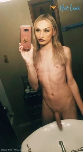 2832429
