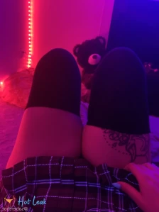 5792693