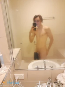 2795743