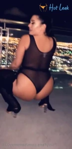 10597266
