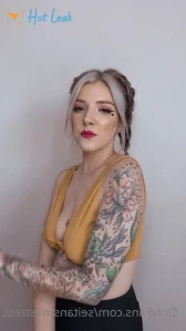 4578926