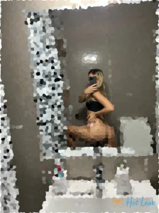 5785589