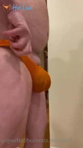 4935700