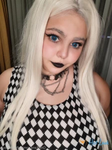 5857786