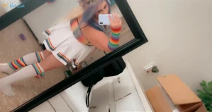 4937560
