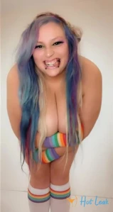 4937566