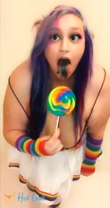 4937569