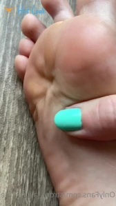 4593453