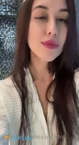 4597560