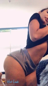 438520