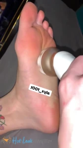 10589833
