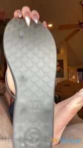 4606689