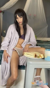9764373
