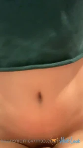 4612557