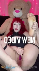 10945262