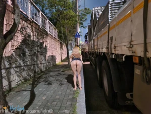 449052