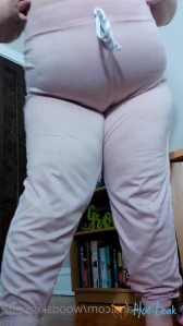 4636957