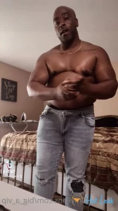 4639918