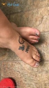 2580929