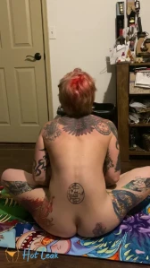 4947946
