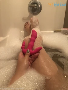 5742587