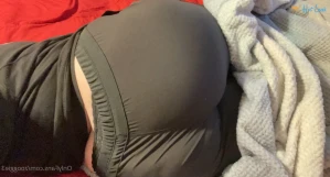 2568382