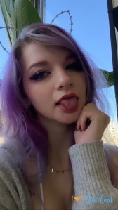 5646731