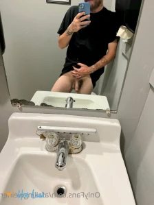 4667523