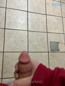 5690109