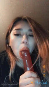 10585871