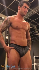 4954750